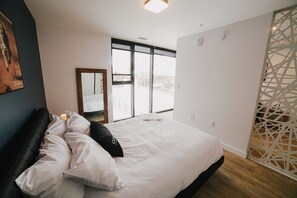 Bügeleisen/Bügelbrett, Reisekinderbett, kostenloses WLAN, Bettwäsche