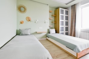 2 bedrooms, desk, iron/ironing board, travel cot