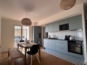 Frigorifero, microonde, forno, lavastoviglie