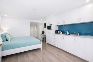 1 bedroom, desk, iron/ironing board, WiFi