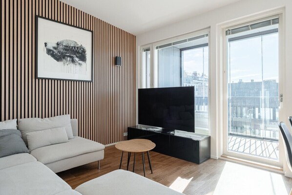 Smart TV, video games, books