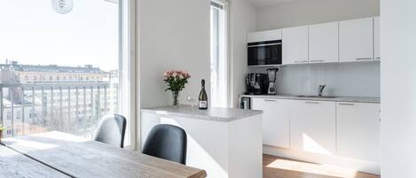 تناول الطعام