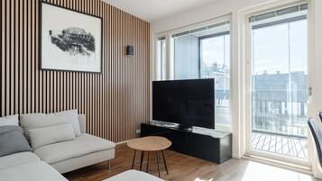 Una Smart TV, videojuegos, libros