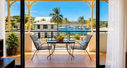 Marina View Studio - Steps from Townsville CBD
