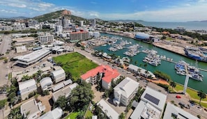 Aerial view - Coastal Breeze Studio – Steps from City, Stadium & Ferry (South Townsville)