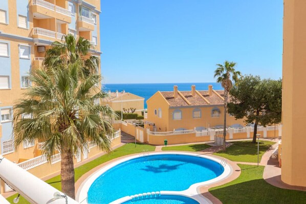 Pool - Coastal Comfort with Pool & Parking (Los Arenales del Sol)