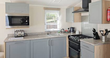 Platinum 8 Berth Caravan