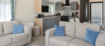 Platinum 8 Berth Caravan