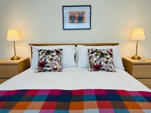 1 bedroom, iron/ironing board, free WiFi, bed sheets - Viewforth Studio No2 (Fort William)