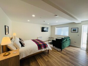1 chambre, fer et planche Ă repasser, Wi-Fi gratuit, draps fournis
