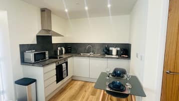 Fridge, microwave, oven, dishwasher