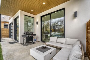 Terrace/patio - Luxury Pool Home | 1 Block to SoCo Vibes (Austin)