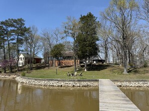 Property grounds - Waterfront Home Sleeps Five ~ Two Kayaks and Private Pier (Cedar Bluff)