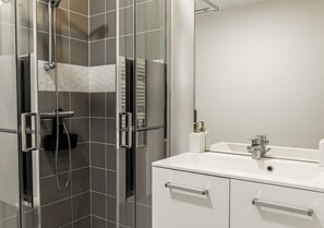 Hair dryer, towels