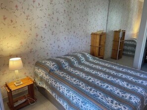 1 bedroom, iron/ironing board, bed sheets