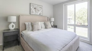 1 bedroom, desk, iron/ironing board, WiFi