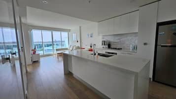 Fridge, microwave, oven, dishwasher