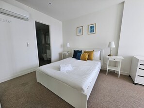 2 Schlafzimmer, Bügeleisen/Bügelbrett, WLAN, Bettwäsche