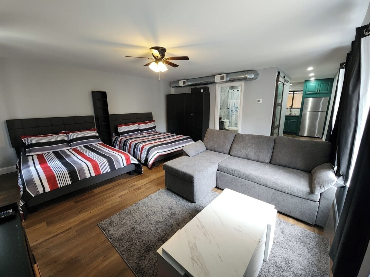 Iron/ironing board, WiFi, bed sheets