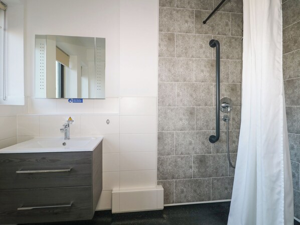Shower - Marine Court Suite (Littlehampton)