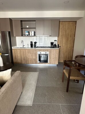 Fridge, microwave, oven, stovetop