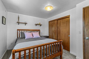2 Schlafzimmer, Schreibtisch, kostenloses WLAN, Bettwäsche