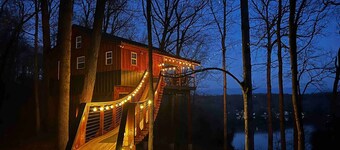 Aerial Joy Treehouse with Hot Tub!!!(Lake Malone)