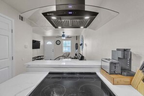 Interior - Isla Bonita 7 Summary (Galveston)