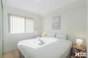 2 chambres, fer et planche à repasser, Wi-Fi, draps fournis