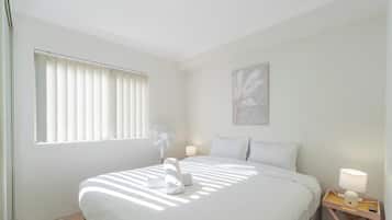 2 bedrooms, iron/ironing board, WiFi, bed sheets