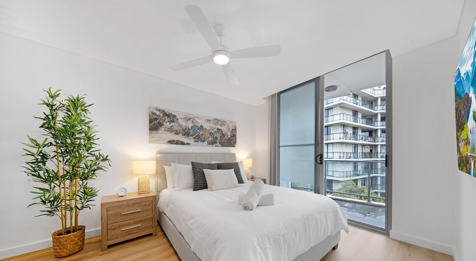 2 bedrooms, iron/ironing board, WiFi, bed sheets