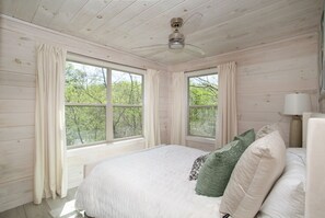 3 bedrooms, iron/ironing board, free WiFi, bed sheets - The Boujee Bear | MTN View, Hot Tub, Foosball! (Sevierville)