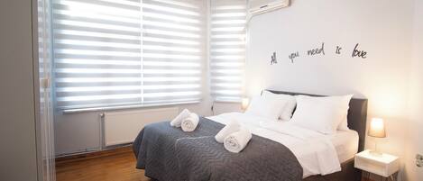 2 bedrooms, desk, iron/ironing board, free WiFi