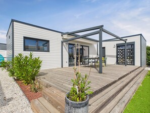 تناول الطعام بالخارج