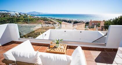 RDR493 - Best sea views and walk to beach 2 bed Apt