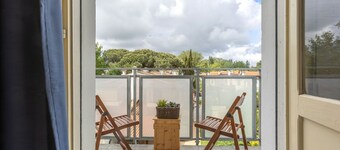 GuestHost - Lido Beach Escape with Balcony x5!