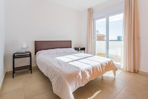 4 quartos, ferros/tábuas de passar roupa, berço de viagem, Wi-Fi