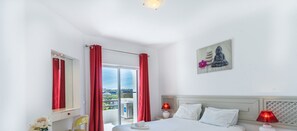 2 slaapkamers, een strijkplank/strijkijzer, gratis wifi, beddengoed