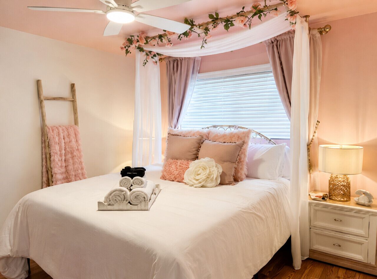 3 bedrooms, desk, iron/ironing board, travel crib