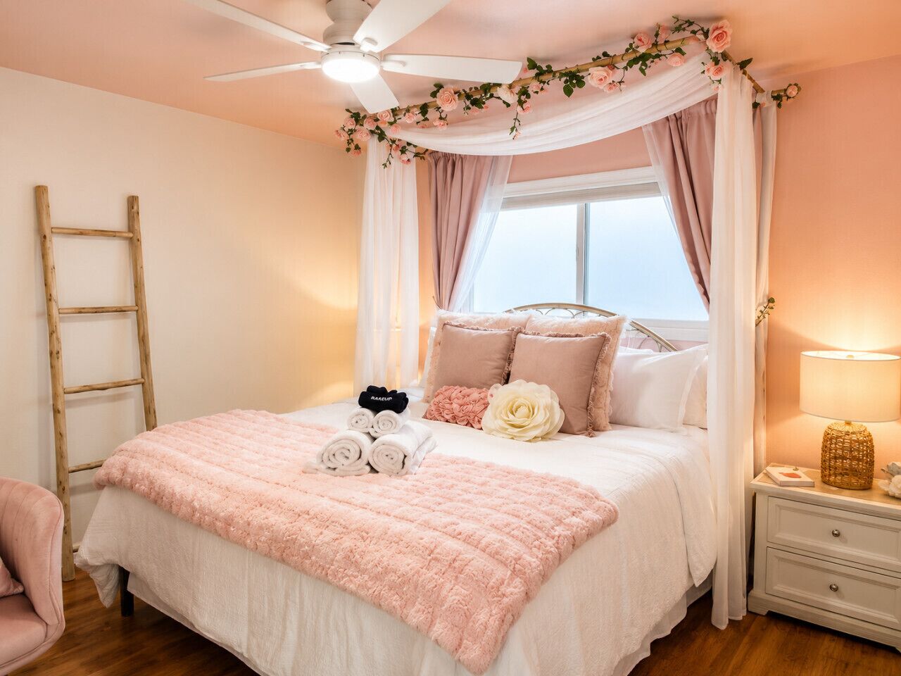 3 bedrooms, desk, iron/ironing board, travel crib