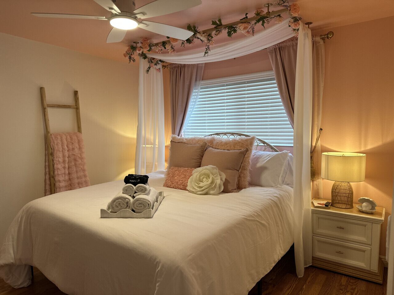 3 多间卧室、办公桌、熨斗/熨衣板、旅行婴儿床