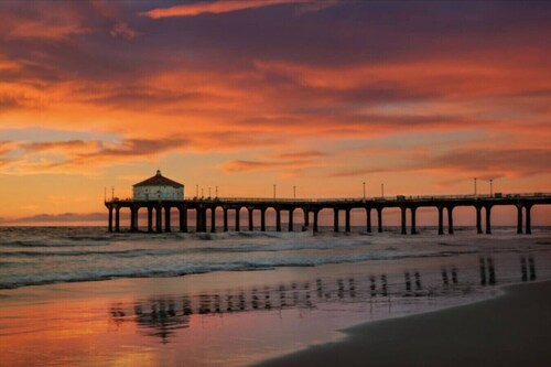 NEW! Beach Home w/ Gym + Cuddle Couch