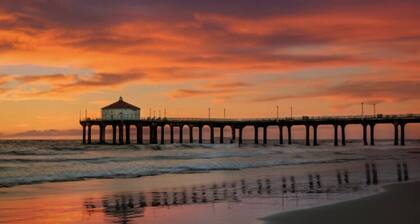 NEW! Beach Home w/ Gym + Cuddle Couch