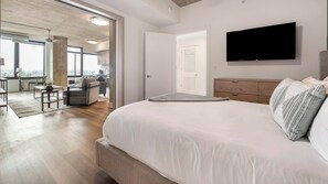 2 bedrooms, desk, iron/ironing board, WiFi