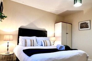 2 bedrooms, iron/ironing board, WiFi, bed sheets