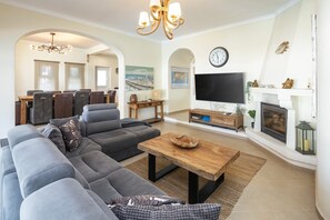 TV connectée, cheminée