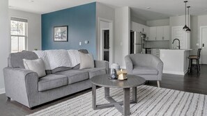 Smart TV - Landing | Spectacular 2BD, Gym, Pool (Mableton)