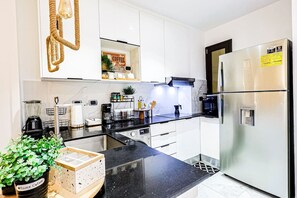 Fridge, microwave, oven, stovetop