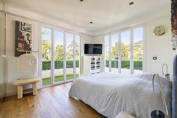 2 bedrooms, Internet, bed sheets