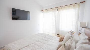 1 dormitorio, escritorio, wifi gratis y ropa de cama